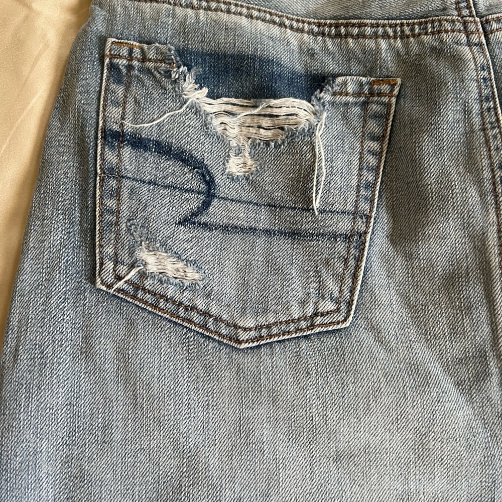 American Eagle Denim Distressed Mini Skirt with Lace Detail Size 0 - Picture 9 of 9